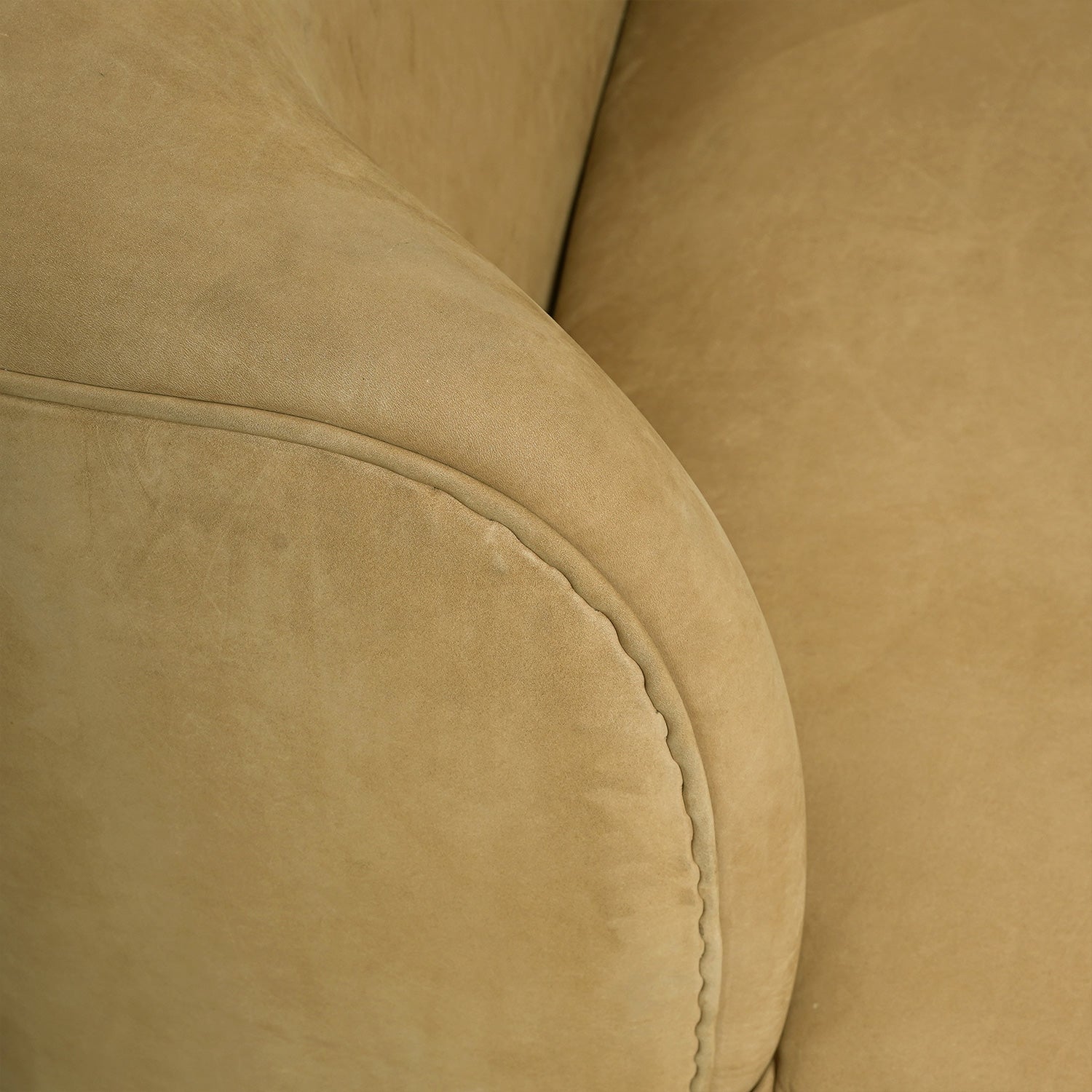 Botton Nubuck Leather Loveseat Wheat Shoulder Close Up