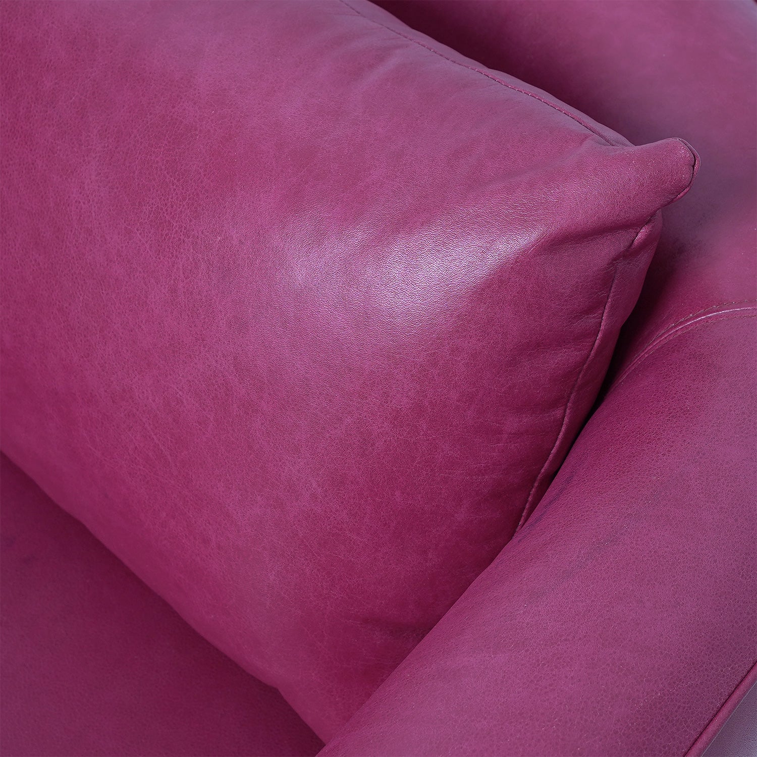 Byrne Ara Antigo Leather Chair Garnet Close Up Back Cushion