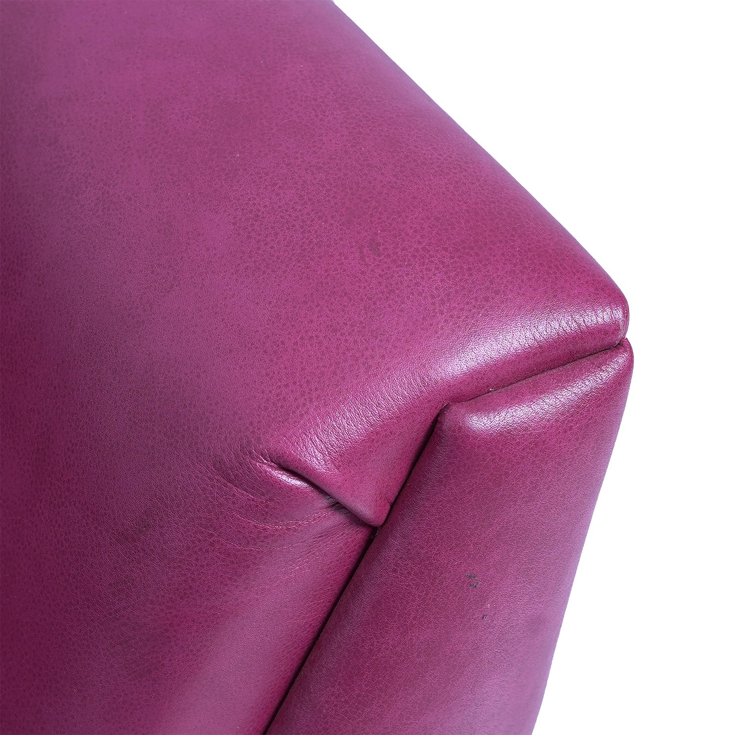 Leatham Ara Antigo Leather Chair Garnet Arm Close Up