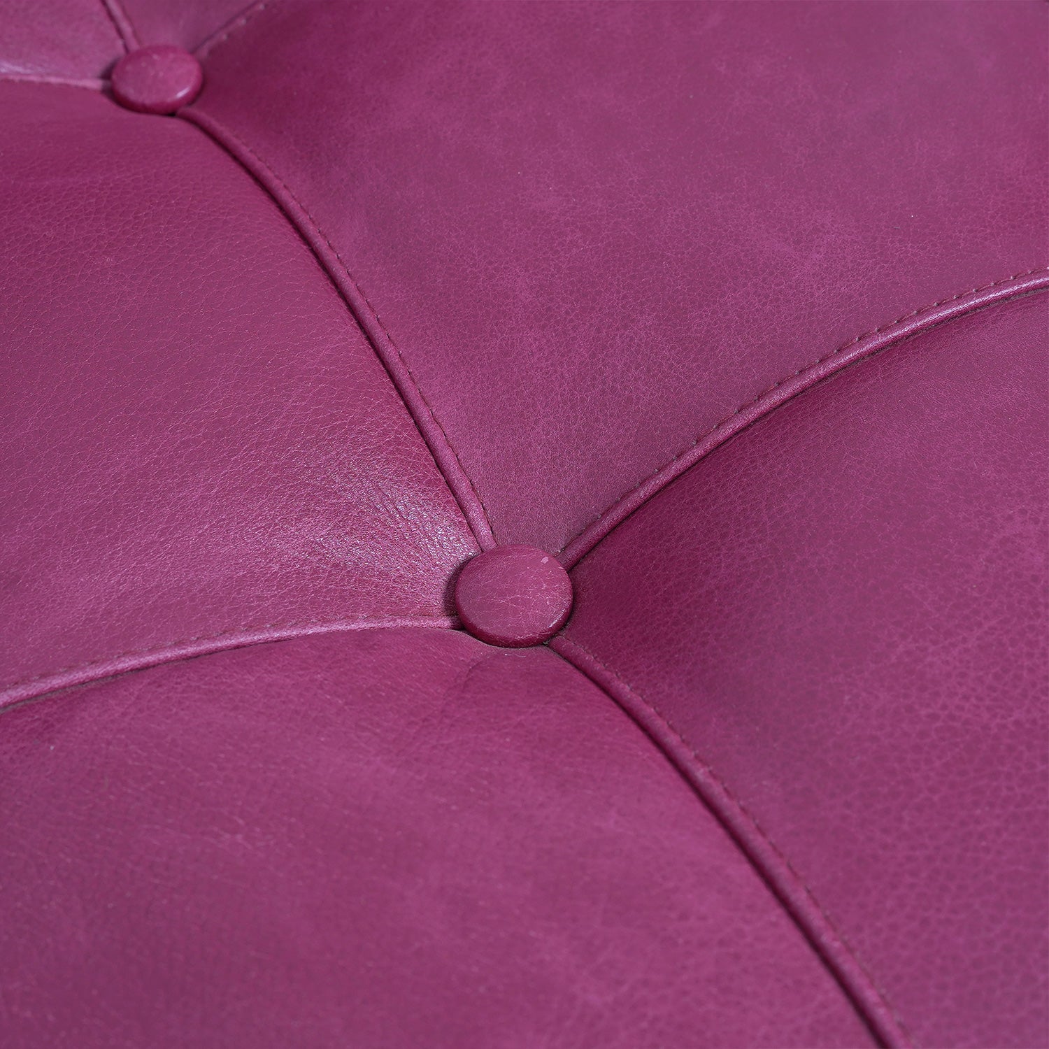 Leatham Ara Antigo Leather Chair Garnet Button Close UP